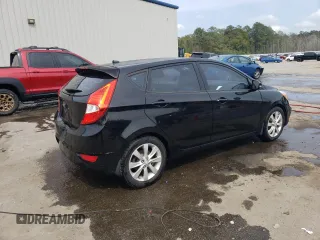 2014 Hyundai Accent SE z VIN KMHCU5AE2EU164130, wystawiony jako Copart lot #50972055 z przebiegiem 113 834 mil mil oraz Szkoda całkowita • Salvage title. Historia ofert i sprzedaży dostępna na DreamBid. Obrazek 3.