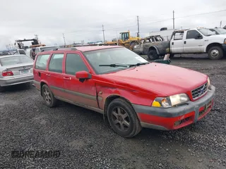 1999 Volvo V70 XC with VIN YV1LZ56D1X2627342, listed as a IAAI auction lot 41487632 with 171,771 mi miles. Bid and sale history available at carsss.com. Image 1.