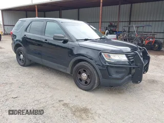 2016 Ford Police Interceptor Utility z VIN 1FM5K8AR3GGD05467, wystawiony jako IAAI lot #42370793 z przebiegiem 166 152 mil mil oraz . Historia ofert i sprzedaży dostępna na DreamBid. Obrazek 1.