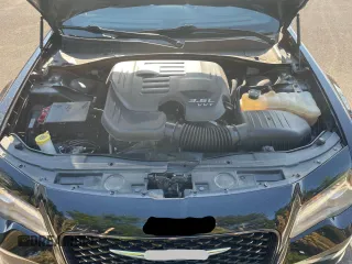 2018 Chrysler 300 with VIN 2C3CCABG5JH313938, listed as a Copart auction lot 53404685 with 122,155 mi miles and Salvage Title. Bid and sale history available at carsss.com. Image 7.