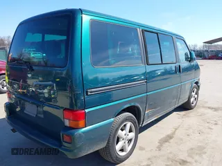 2002 Volkswagen EuroVan с VIN WV2KB47002H029567, выставлен на аукционе IAAI как лот 41628376 с пробегом 156 866 миль миль и . История ставок и продаж доступна на DreamBid. Изображение 16.