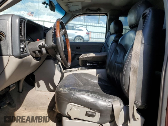 1999 GMC New Sierra 1500 SLE with VIN 2GTEC19T0X1510735, listed as a Copart auction lot 53745825 with 320,517 mi miles and Salvage Title. Bid and sale history available at carsss.com. Image 7.