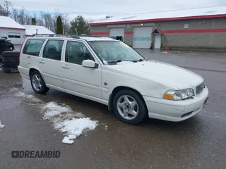 1999 Volvo V70 с VIN YV1LW55A8X2611655, выставлен на аукционе IAAI как лот 41876065 с пробегом 143 318 миль миль и . История ставок и продаж доступна на DreamBid. Изображение 1.