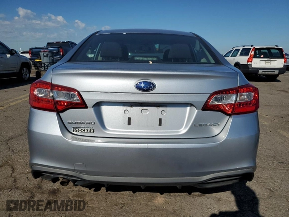 2018 Subaru Legacy z VIN 4S3BNAB67J3005309, wystawiony jako Copart lot #56160585 z przebiegiem 119 920 mil mil oraz Szkoda całkowita • Salvage title. Historia ofert i sprzedaży dostępna na DreamBid. Obrazek 6.