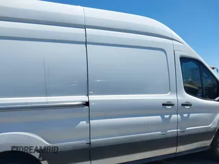 2020 Ford Transit Cargo z VIN 1FTBW3X89LKB72069, wystawiony jako IAAI lot #42623407 z przebiegiem 454 279 mil mil oraz . Historia ofert i sprzedaży dostępna na DreamBid. Obrazek 14.