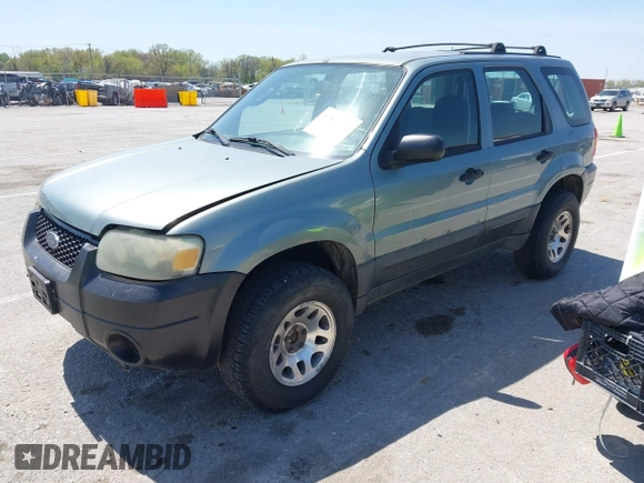 2005 Ford Escape XLS Value z VIN 1FMYU92Z75DA03268, wystawiony jako IAAI lot #42051311 z przebiegiem 124 985 mil mil oraz . Historia ofert i sprzedaży dostępna na DreamBid. Obrazek 2.