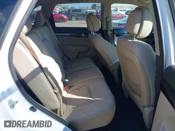 2011 Kia Sorento LX with VIN 5XYKT3A19BG101768, listed as a IAAI auction lot 41879055 with 147,902 mi miles. Bid and sale history available at carsss.com. Image 6.