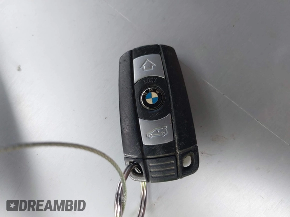 2011 BMW X5 35i with VIN 5UXZV4C54BL412770, listed as a IAAI auction lot 41618946 with 148,612 mi miles. Bid and sale history available at carsss.com. Image 11.