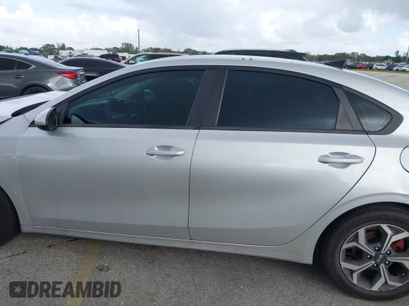 2021 Kia Forte LXS with VIN 3KPF24AD6ME294384, listed as a IAAI auction lot 41215191 with 146,115 mi miles. Bid and sale history available at carsss.com. Image 14.