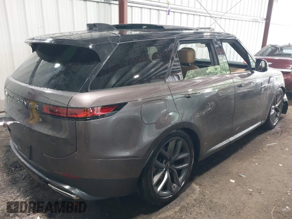 2024 Land Rover Range Rover Sport SE with VIN SAL1P9EU6RA170735, listed as a IAAI auction lot 42647850 with 8,906 mi miles and . Bid and sale history available at DreamBid. Image 4.