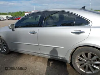 2011 Lexus ES with VIN JTHBK1EG7B2445629, listed as a IAAI auction lot 42177014 with 124,034 mi miles. Bid and sale history available at carsss.com. Image 14.