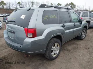 2008 Mitsubishi Endeavor LS with VIN 4A4MN21S98E041104, listed as a IAAI auction lot 41927586 with 999,999 mi miles. Bid and sale history available at carsss.com. Image 4.