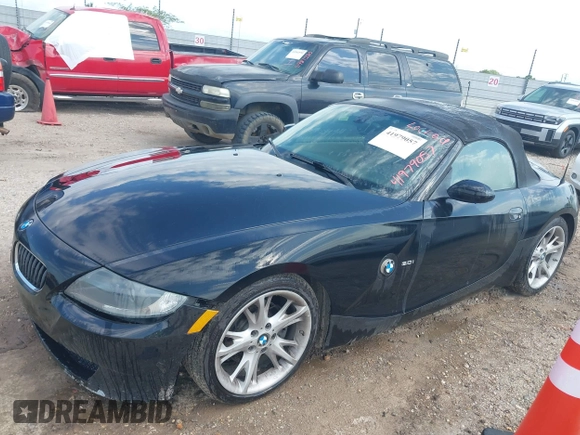 2008 BMW Z4 3.0i z VIN 4USBU33548LW76221, wystawiony jako IAAI lot #41979057 z przebiegiem 102 879 mil mil oraz . Historia ofert i sprzedaży dostępna na DreamBid. Obrazek 17.