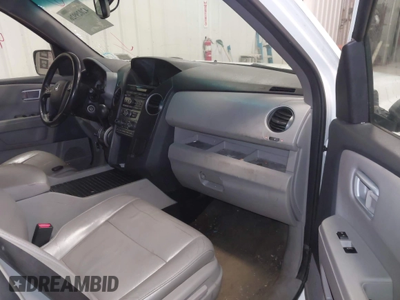 2015 Honda Pilot EX-L with VIN 5FNYF4H51FB019501, listed as a IAAI auction lot 42029926 with 170,755 mi miles and . Bid and sale history available at carsss.com. Image 5.