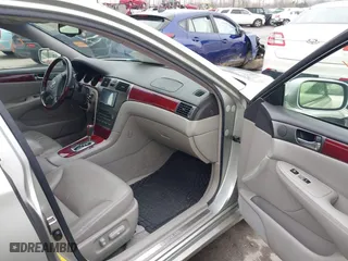 2004 Lexus ES 330 with VIN JTHBA30G045029624, listed as a IAAI auction lot 42006744 with 116,444 mi miles. Bid and sale history available at carsss.com. Image 5.