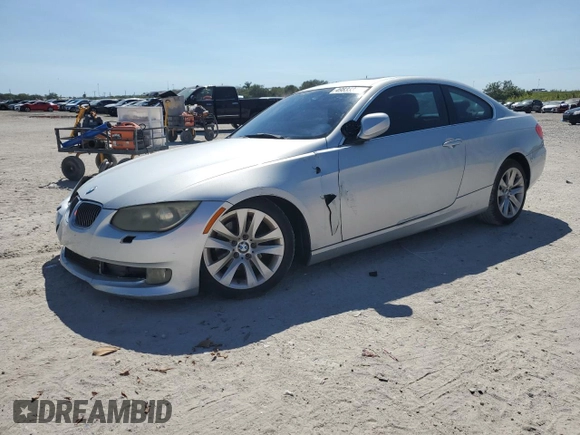 2011 BMW 3 Series 328i with VIN WBAKE3C55BE557220, listed as a Copart auction lot 49833305 with 33,881 mi miles and Salvage Title. Bid and sale history available at carsss.com. Image 1.