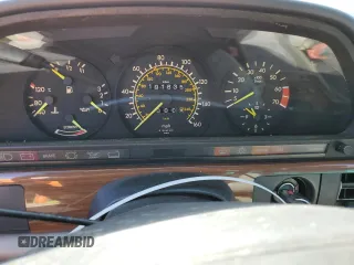 1986 Mercedes-Benz 420 with VIN WDBCA35D0GA254219, listed as a Copart auction lot 73718254 with 191,635 mi miles and Clean Title. Bid and sale history available at carsss.com. Image 9.