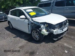 2012 Mazda 3 i Touring z VIN JM1BL1L74C1600792, wystawiony jako IAAI lot #42197953 z przebiegiem 139 930 mil mil oraz . Historia ofert i sprzedaży dostępna na DreamBid. Obrazek 1.
