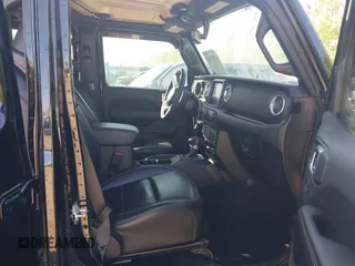 2023 Jeep Gladiator Overland z VIN 1C6HJTFG9PL549685, wystawiony jako IAAI lot #42037635 z przebiegiem 40 734 mil mil oraz . Historia ofert i sprzedaży dostępna na DreamBid. Obrazek 5.