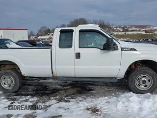 2011 Ford F-350 with VIN 1FT7X3B6XBEB57439, listed as a IAAI auction lot 41434952 with 305,000 mi miles and . Bid and sale history available at DreamBid. Image 14.