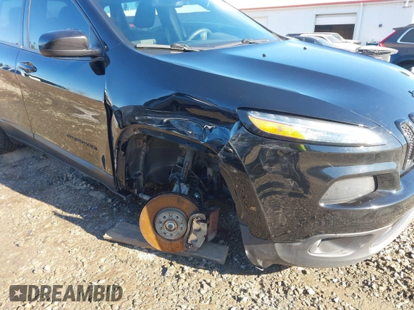 2018 Jeep Cherokee Latitude with VIN 1C4PJLCX9JD612018, listed as a IAAI auction lot 41526139 with 68,748 mi miles and . Bid and sale history available at DreamBid. Image 6.