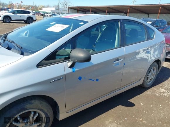 2011 Toyota Prius I with VIN JTDKN3DU5B0249082, listed as a IAAI auction lot 41975588 with 265,207 mi miles. Bid and sale history available at carsss.com. Image 14.