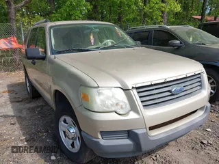 2006 Ford Explorer XLS with VIN 1FMEU62E06UB34638, listed as a IAAI auction lot 42069223 with 285,666 mi miles. Bid and sale history available at carsss.com. Image 1.