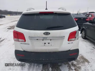 2013 Kia Sorento EX with VIN 5XYKU3A20DG325830, listed as a IAAI auction lot 41350790 with 98,093 mi miles and . Bid and sale history available at carsss.com. Image 16.