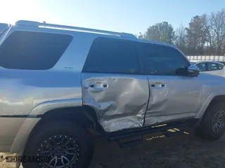 2017 Toyota 4Runner SR5 with VIN JTEZU5JR4H5150614, listed as a IAAI auction lot 41492357 with 75,721 mi miles. Bid and sale history available at carsss.com. Image 6.