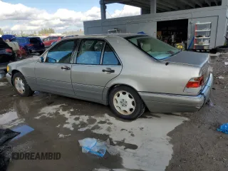 1996 Mercedes-Benz S 320 with VIN WDBGA32E2TA292415, listed as a Copart auction lot 86072834 with 265,496 mi miles and Clean Title. Bid and sale history available at DreamBid. Image 2.