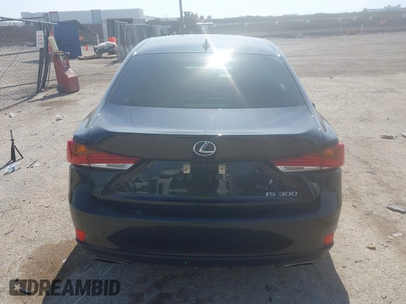 2020 Lexus IS with VIN JTHDA1D29L5101656, listed as a IAAI auction lot 41580146 with 39,772 mi miles. Bid and sale history available at carsss.com. Image 17.