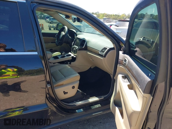2017 Jeep Grand Cherokee Limited with VIN 1C4RJEBG2HC795168, listed as a IAAI auction lot 41859286 with 192,060 mi miles. Bid and sale history available at carsss.com. Image 5.