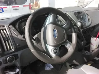 2018 Ford Transit с VIN 1FTYE1YM4JKB39832, выставлен на аукционе IAAI как лот 42558232 с пробегом 208 800 миль миль и . История ставок и продаж доступна на DreamBid. Изображение 2.