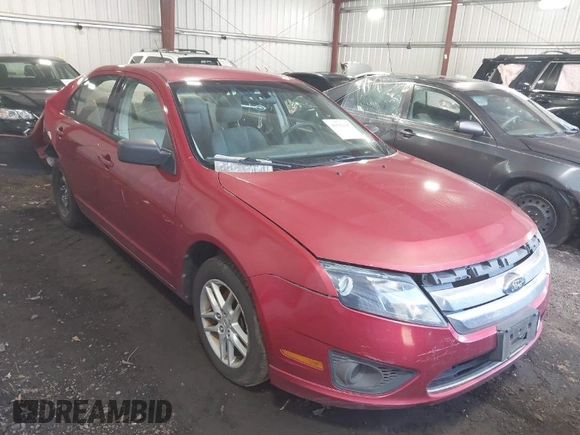 2010 Ford Fusion S with VIN 3FAHP0GA7AR317357, listed as a IAAI auction lot 41592107 with 183,598 mi miles. Bid and sale history available at carsss.com. Image 1.