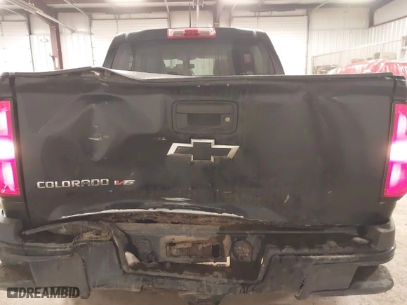 2020 Chevrolet Colorado 4WD Work Truck with VIN 1GCGTBEN2L1178464, listed as a IAAI auction lot 42020876 with 111,698 mi miles. Bid and sale history available at carsss.com. Image 6.