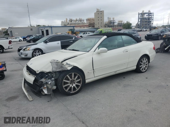 2007 Mercedes-Benz CLK 350 с VIN WDBTK56F37T082572, выставлен на аукционе Copart как лот 52861995 с пробегом 165 245 миль миль и Списание • Salvage title. История ставок и продаж доступна на DreamBid. Изображение 1.