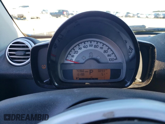 2011 Smart fortwo Pure z VIN WMEEJ3BA4BK473760, wystawiony jako Copart lot #78081344 z przebiegiem 75 966 mil mil oraz Szkoda całkowita • Salvage title. Historia ofert i sprzedaży dostępna na DreamBid. Obrazek 9.