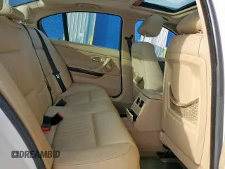 2006 BMW 3 Series 330i with VIN WBAVB33596PS16810, listed as a Copart auction lot 61655555 with 114,060 mi miles and Salvage title. Bid and sale history available at DreamBid. Image 10.