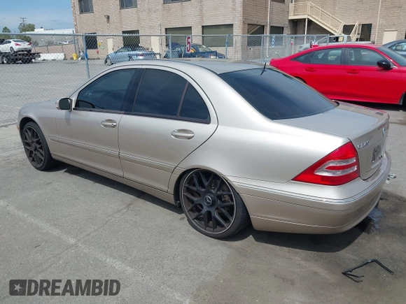 2001 Mercedes-Benz C 230/260/280/320 with VIN WDBRF61J61F108121, listed as a IAAI auction lot 41985853 with 175,305 mi miles and . Bid and sale history available at DreamBid. Image 3.