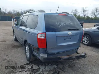 2010 Kia Sedona LX with VIN KNDMG4C36A6326605, listed as a IAAI auction lot 41902646 with 0 mi miles. Bid and sale history available at carsss.com. Image 3.