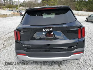 2024 Kia Sorento LX z VIN 5XYRG4JC7RG289095, wystawiony jako Copart lot #48790685 z przebiegiem 17 446 mil mil oraz Szkoda całkowita • Salvage title. Historia ofert i sprzedaży dostępna na DreamBid. Obrazek 6.
