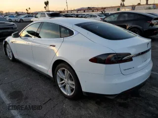 2015 Tesla Model S 85D with VIN 5YJSA1S21FF087461, listed as a Copart auction lot 87027334 with 53,868 mi miles and Salvage Title. Bid and sale history available at carsss.com. Image 2.