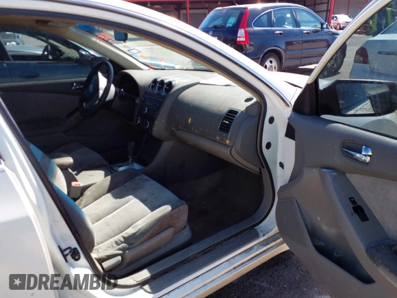 2009 Nissan Altima SL with VIN 1N4AL21E29N413433, listed as a IAAI auction lot 41842545 with 337,719 mi miles and . Bid and sale history available at DreamBid. Image 5.