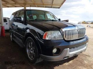 2004 Lincoln Navigator Luxury with VIN 5LMFU27R04LJ16634, listed as a IAAI auction lot 41922950 with 125,080 mi miles. Bid and sale history available at carsss.com. Image 1.