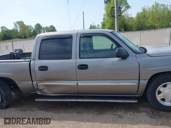 2006 GMC Sierra 1500 SLE1 z VIN 2GTEC13Z461264557, wystawiony jako IAAI lot #41998015 z przebiegiem 191 513 mil mil oraz . Historia ofert i sprzedaży dostępna na DreamBid. Obrazek 14.