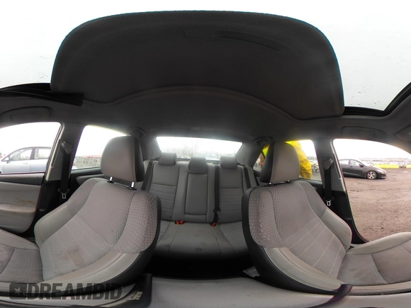 2015 Toyota Camry XLE with VIN 4T1BF1FK1FU087653, listed as a IAAI auction lot 41942940 with 180,274 mi miles. Bid and sale history available at carsss.com. Image 21.