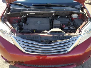 2015 Toyota Sienna XLE with VIN 5TDYK3DCXFS621190, listed as a IAAI auction lot 41646481 with 173,817 mi miles. Bid and sale history available at carsss.com. Image 10.
