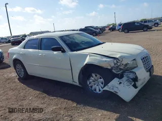 2008 Chrysler 300 LX with VIN 2C3KA43R18H258997, listed as a IAAI auction lot 41730765 with 135,905 mi miles. Bid and sale history available at carsss.com. Image 13.
