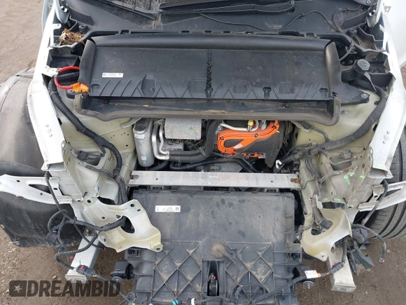 2021 Tesla Model Y Performance with VIN 5YJYGDEF1MF262930, listed as a IAAI auction lot 41606321 with 28,882 mi miles and . Bid and sale history available at DreamBid. Image 10.