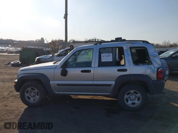 2004 Jeep Liberty Sport with VIN 1J4GK48K34W101682, listed as a IAAI auction lot 41724084 with 58,784 mi miles and . Bid and sale history available at DreamBid. Image 14.